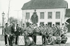 Dorsvlegels-voor-de-Schepenbank